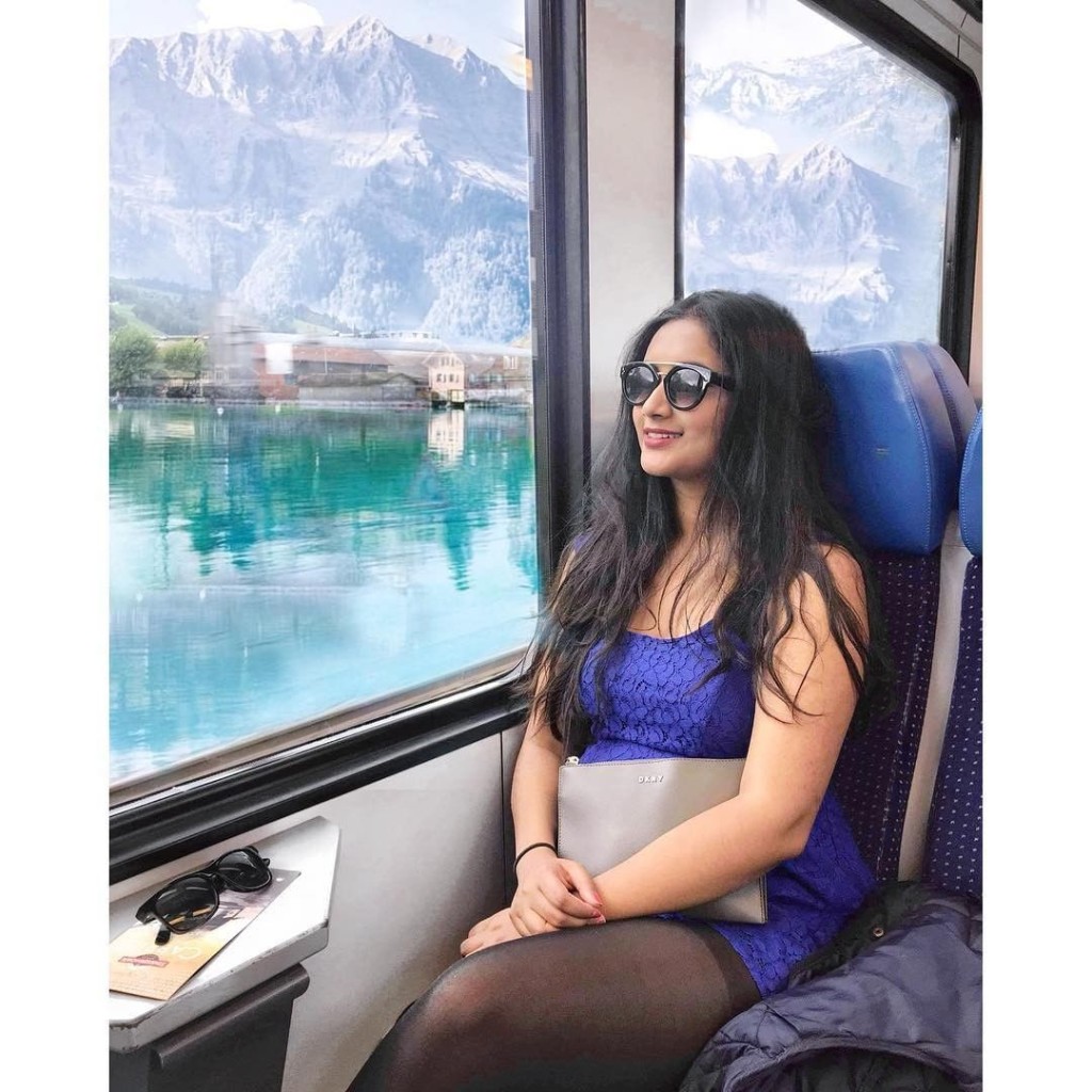 viaggio-singola-donna-svizzera-treno