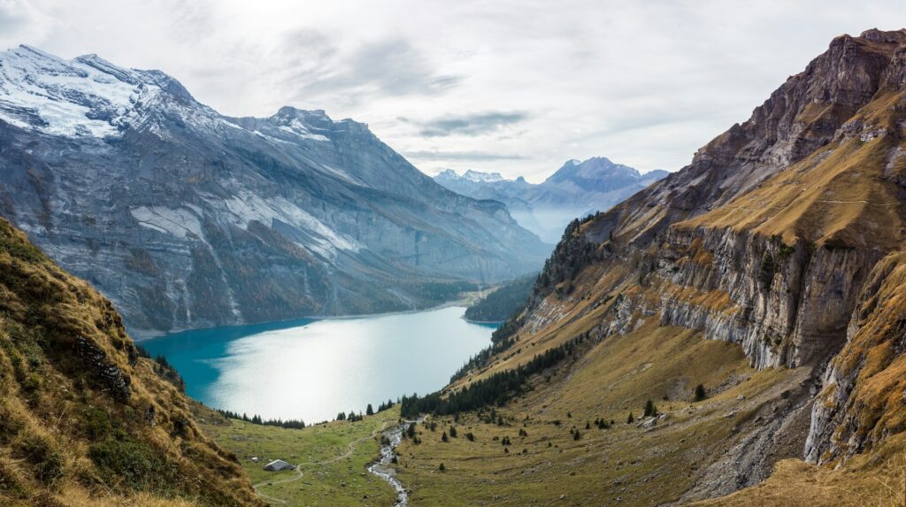 oeschinensee lake switzerland