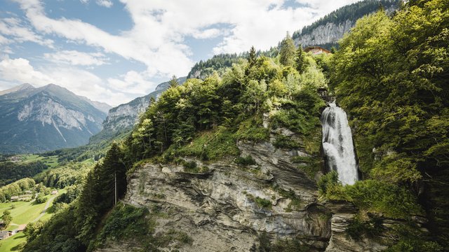 Reichenbach Falls waterfalls interlaken-1