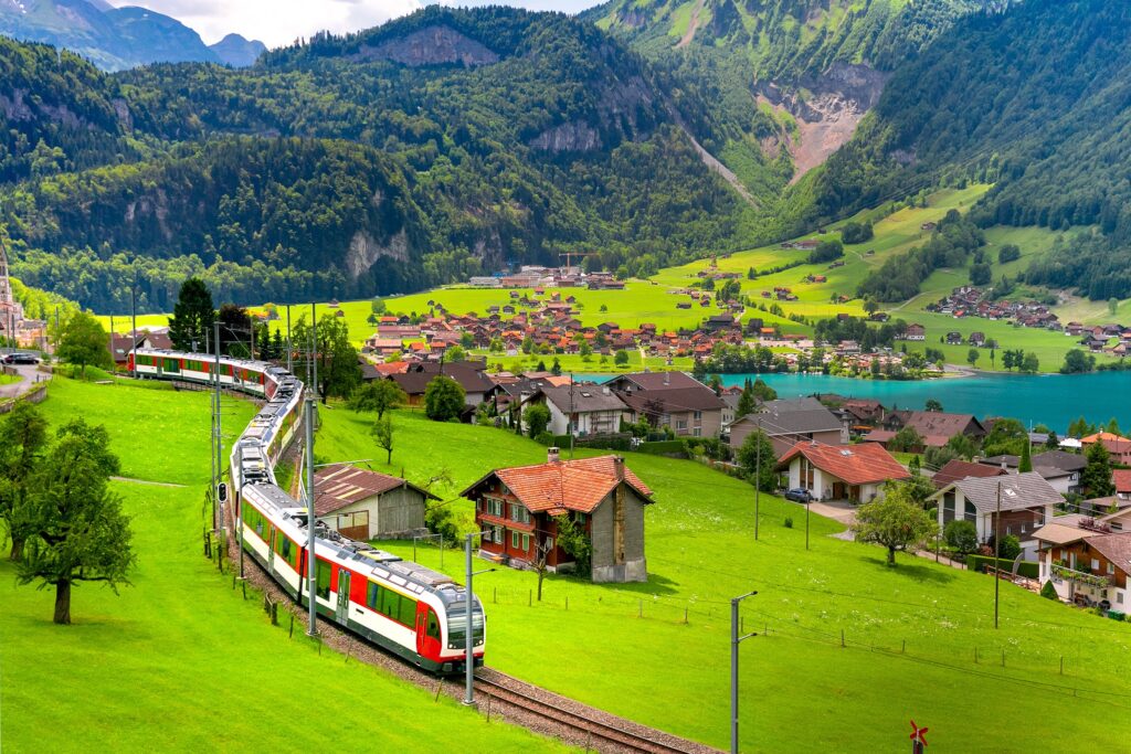 Luzern interlaken express train