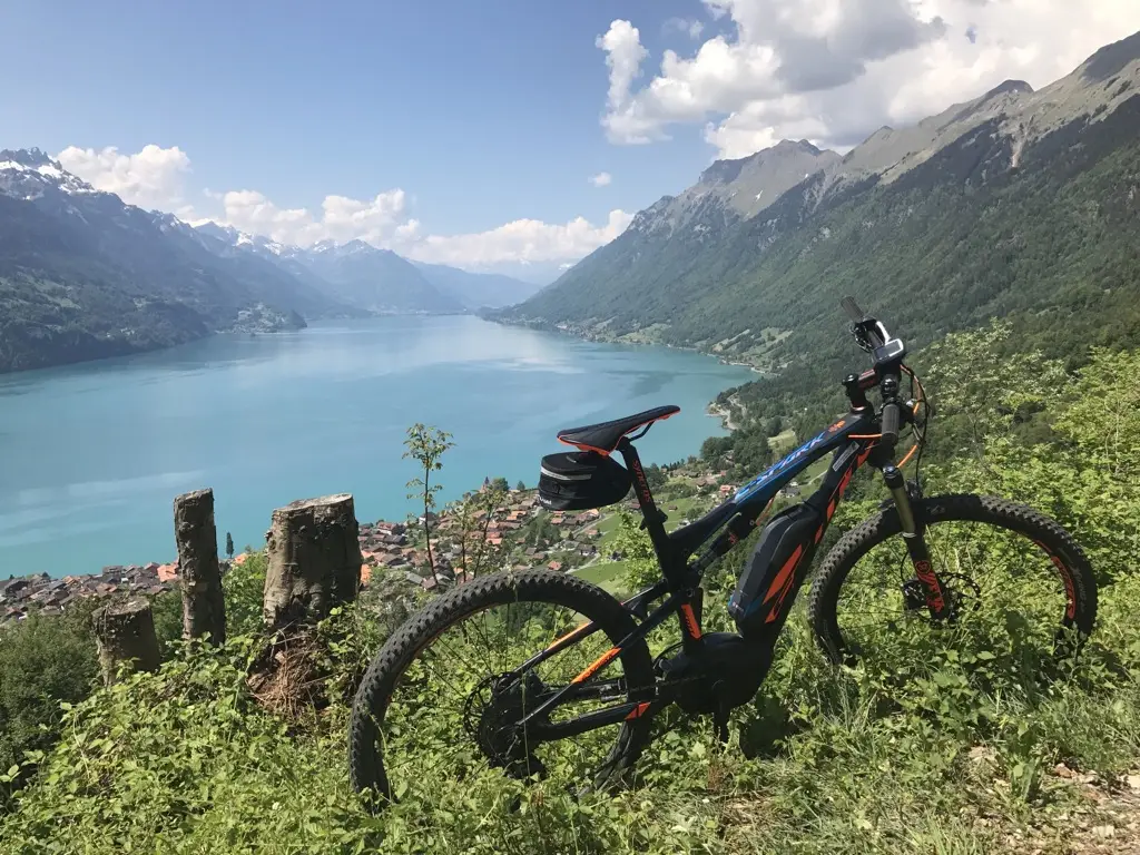 lake brienz loop biking